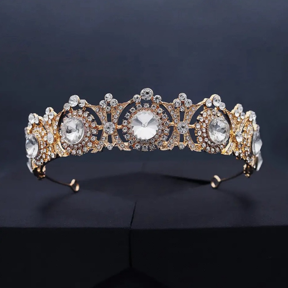 Vera Crystal Bridal Tiara in Gold